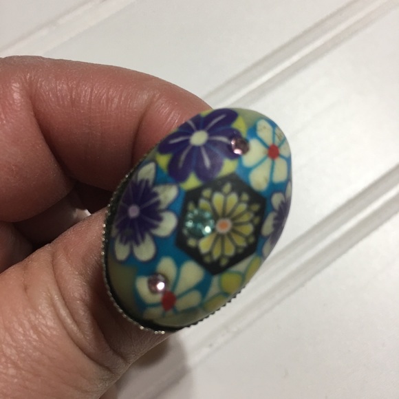 flower ring - Picture 2 of 3